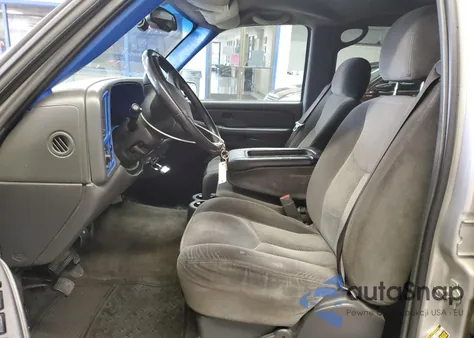 2005 Chevrolet Silverado C1500 из США, поврежденный, VIN 2GCEC13T851376563